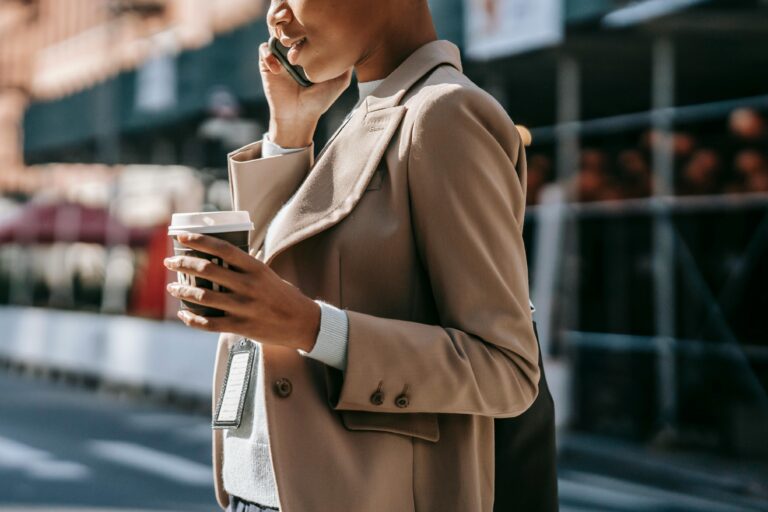 Trabalhar com turismo e internet: como evitar que a rotina online afete sua mente